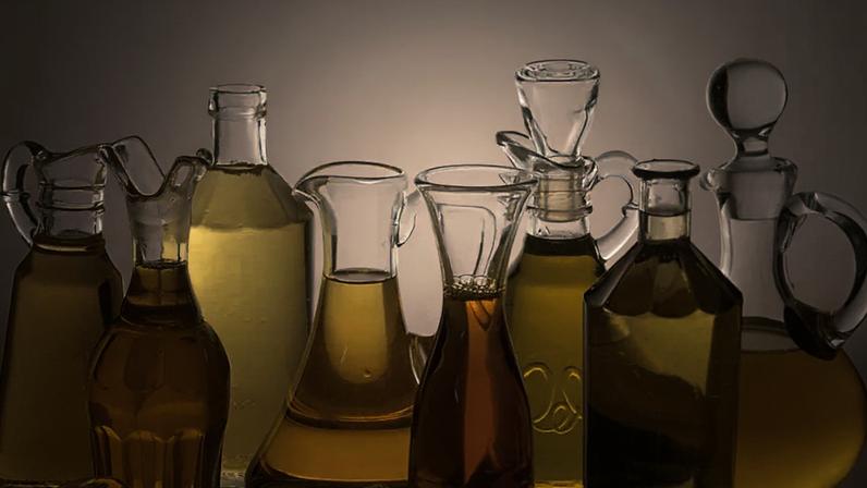 Diversos tipos de óleos de cozinha para seus preparos
