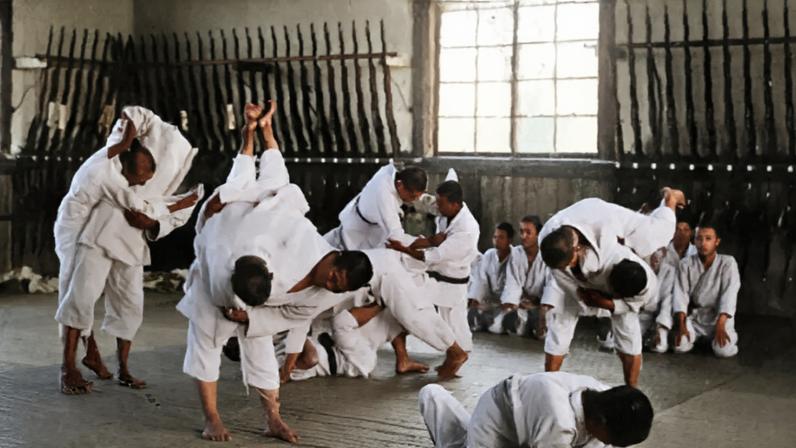 Jiu-jitsu promove disciplina, defesa e equilíbrio para todas as idades