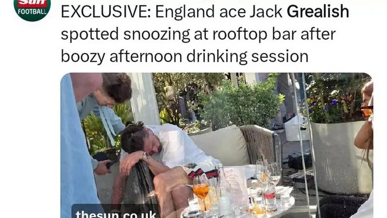 Jack Grealish foi flagrado dormindo em um bar – Reprodução/Twitter