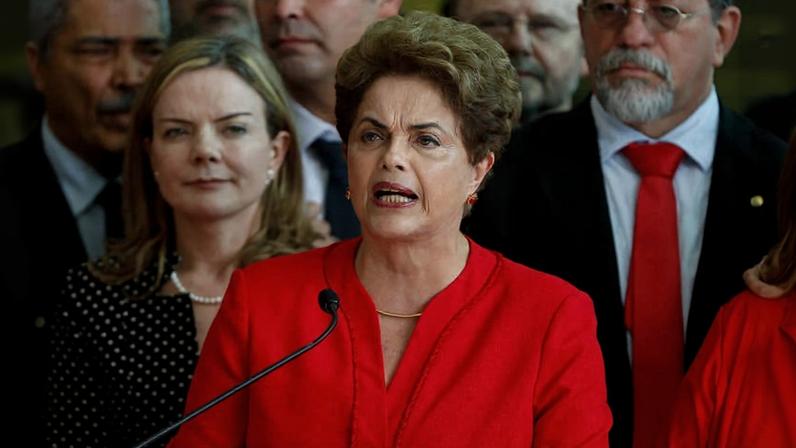 Dilma Rousseff (PT) durante declaração à imprensa após o Senado aprovar o seu impeachment