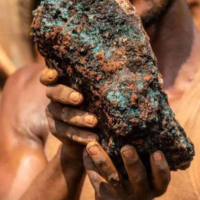 Corrida por minerais críticos gera zonas de sacrifício que atingem povos pobres