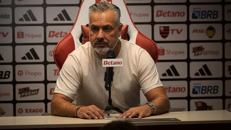 José Boto durante apresentação do técnico Leonardo Jardim