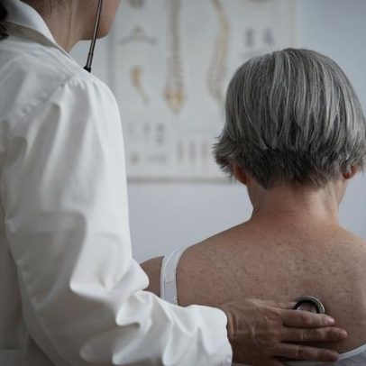 Anvisa retira do mercado substância de xaropes por risco de arritmia