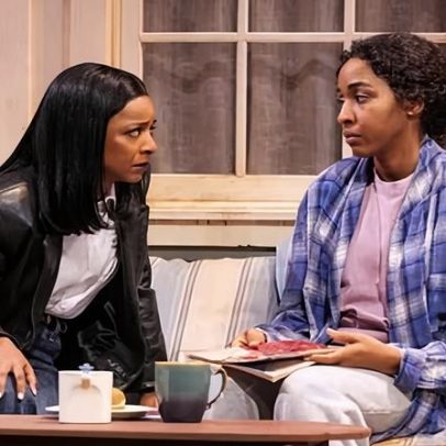 Revisão de elenco: Ayo Edebiri luta, Kara Young brilha na Broadway revival