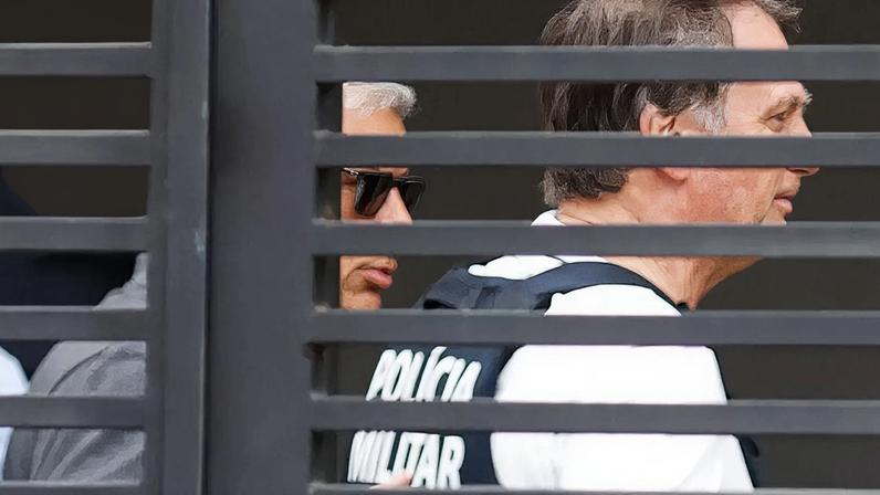 O ex-presidente teve a prisão domiciliar humanitária concedida por 90 dias pelo ministro Alexandre de Moraes, do STF