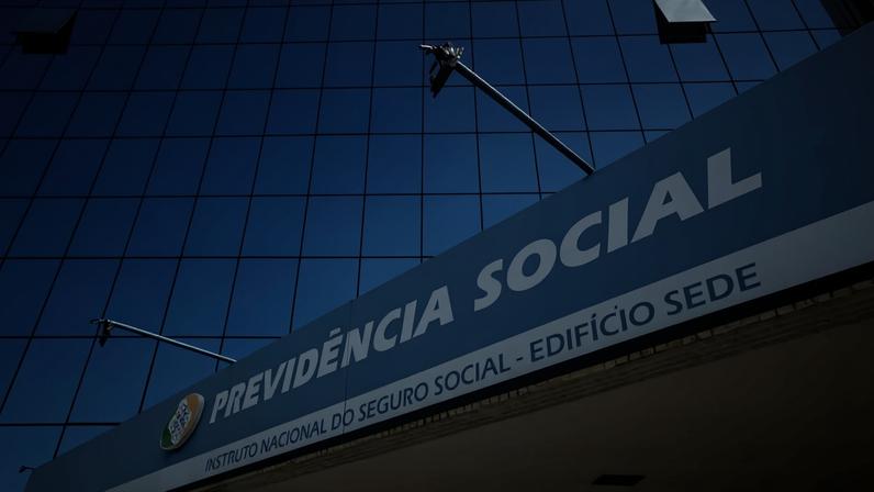 Sede da Previdência Social em Brasília; órgão terá de suspender novos contratos de cartão de crédito consignado e cartão de benefícios após decisão do TCU