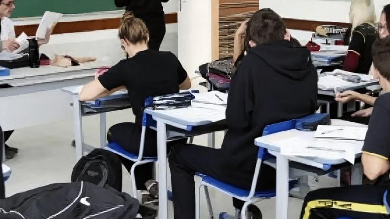 Concurso em Ribamar abre 1.450 vagas para docentes com salário de até 6.914,37