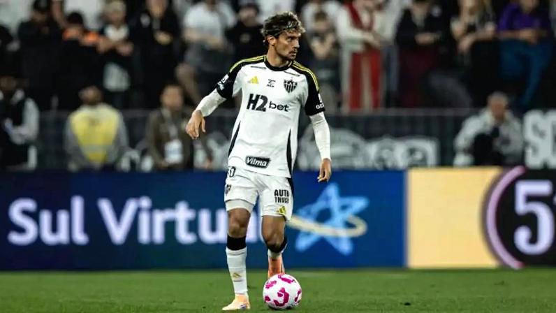 Gustavo Scarpa veio do Nottingham Forest pro Galo –