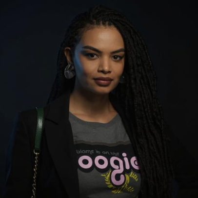 Lucy Ramos assina com a Globo para interpretar médica cuja morte move a trama
