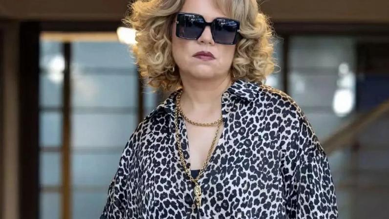 Pilar (Isabel Teixeira) em "Quem Ama Cuida"