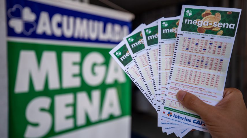 1 de 1 Mega-Sena - Foto: BRENO ESAKI/METRÓPOLES @BrenoEsakiFoto