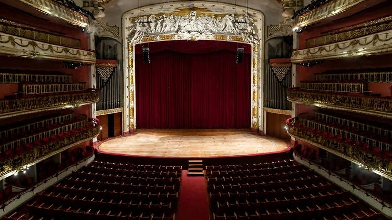 Interior do Theatro Municipal, no centro de cidade de São Paulo