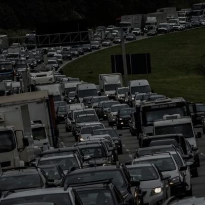 Rodovias de SP esperam 18 milhões de veículos no Dia do Trabalho, com piores horários