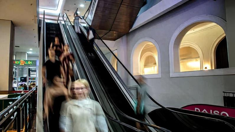 Leitores comentam queda no movimento em shoppings