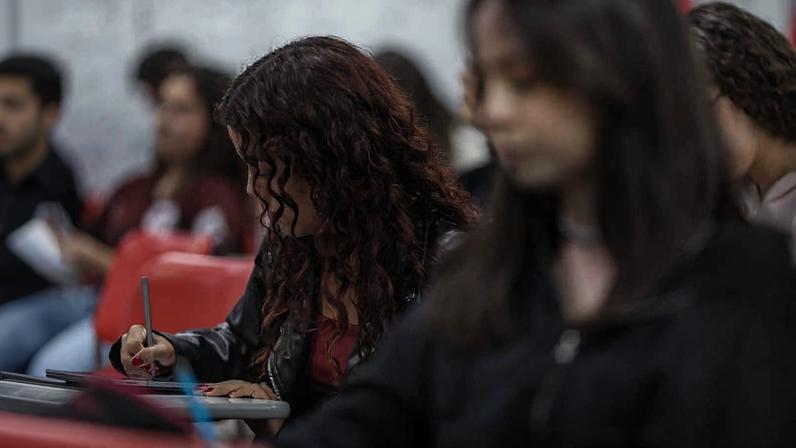 Estudantes durante aula em um cursinho pré-vestibular, em Campinas (SP)