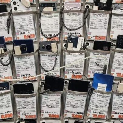 Lojas japonesas de eletrônicos vendem quinquilharias, clientes acabam levando itens