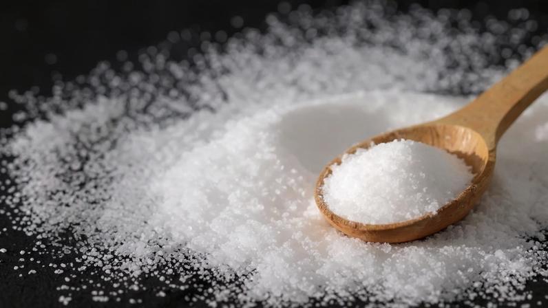 Sal grosso: para que serve realmente, além das crenças populares