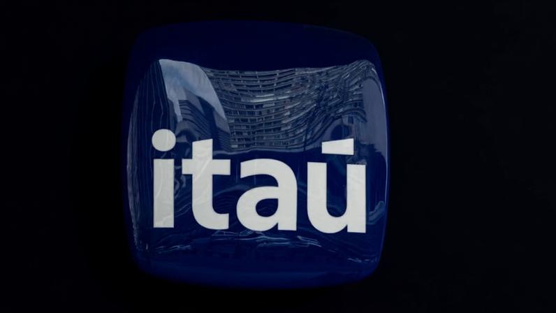 Fachada da agência do Itaú, localizada no Shopping Center 3, na Avenida Paulista