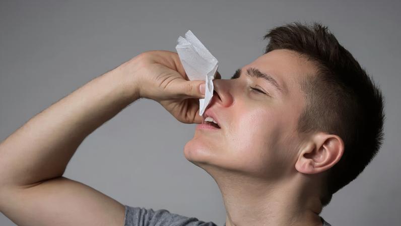 O sal, combinado a outros ingredientes, estimula os mecanismos de defesa naturais do corpo, ajudando a combater infecções