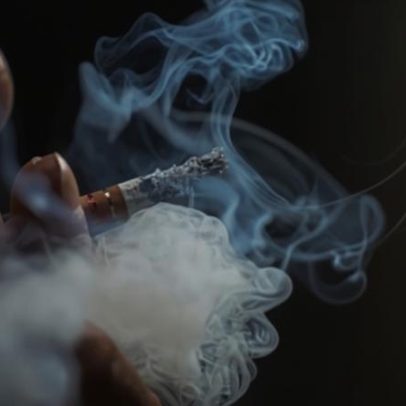 Reino Unido proíbe venda de cigarros a nascidos após 2008