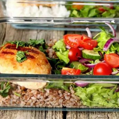 Marmita proteica traz 8 receitas fáceis e nutritivas para o dia a dia