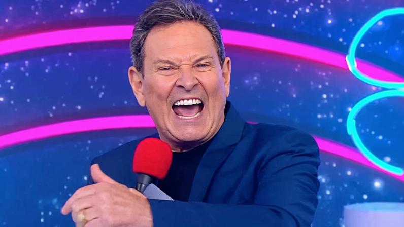 Luis Ricardo no Viva a Noite, que pode contar com edição especial da Banheira do Gugu