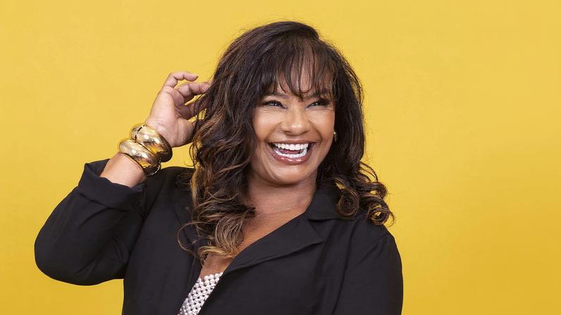 A atriz Solange Couto tem 69 anos e é natural do Rio de Janeiro. Popularmente conhecida por sua personagem Dona Jura na novela ‘O Clone’ (2001) com o bordão “Não é brinquedo, não”, seu último trabalho na TV foi em ‘Garota do Momento’ (2024).