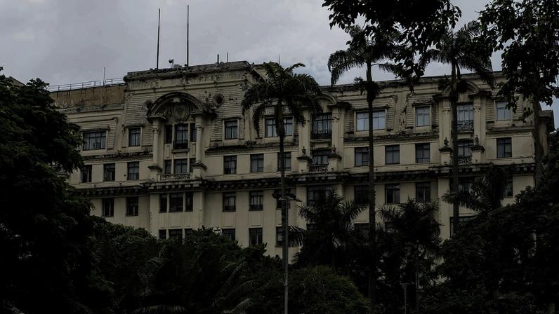 Fachada do antigo Hotel Esplanada (Edifício Antonio Ermírio de Moraes), que pode renascer