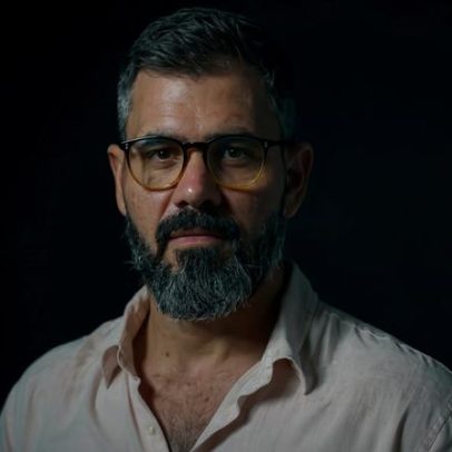 Polêmica não afeta prestígio de Juliano Cazarré na Globo e ele ganha novo papel