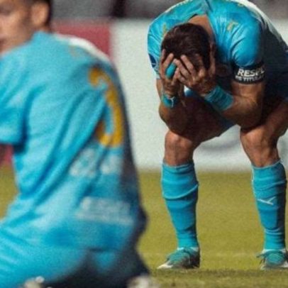Zagueiro perde gol e derrota complica Sul-Americana