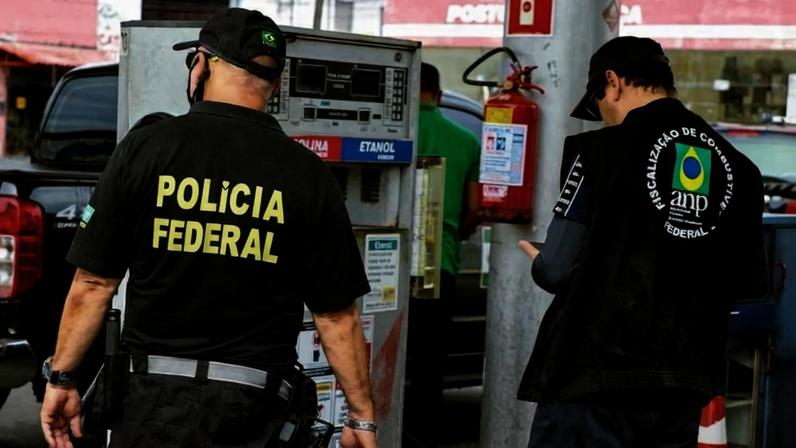 Ações da PF e ANP realizadas em março fazem parte de medidas para fiscalizar a alta de preços dos combustíveis