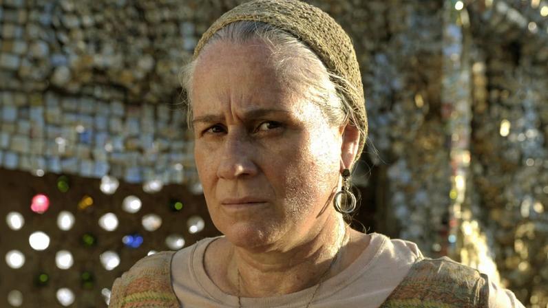 Vera Holtz como Lucinda em 'Avenida Brasil' (2012)