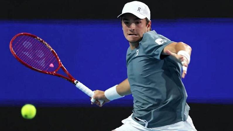 João Fonseca em partida de tênis no Miami Open