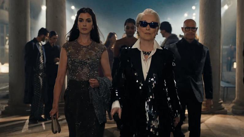 Trailer mostra nova rotina de Andy Sachs e relação com Miranda Priestly