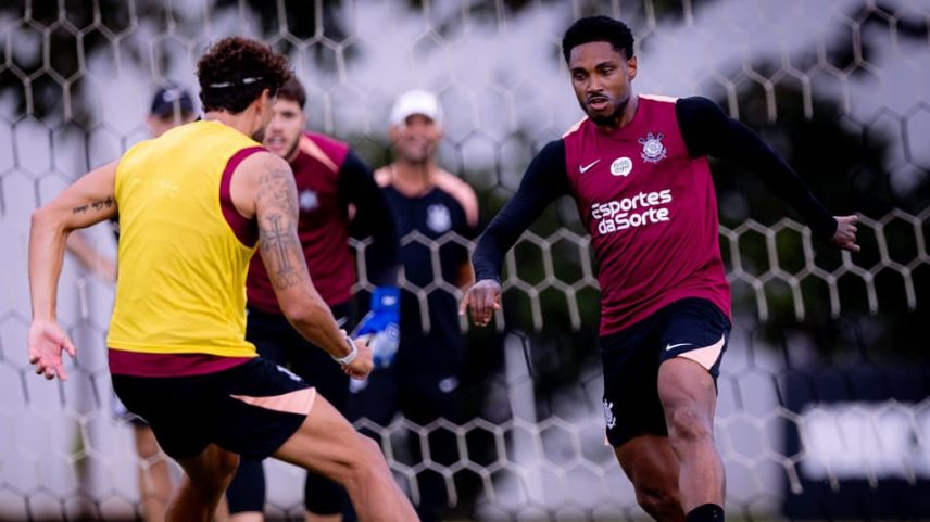 Corinthians treinou de olho na estreia da Libertadores (Foto: Rodrigo Coca/Agência Corinthians)