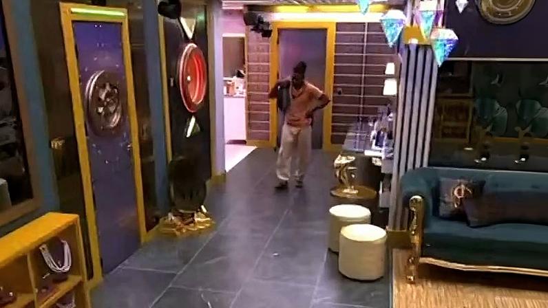Leandro Boneco pede atendimento no BBB 26