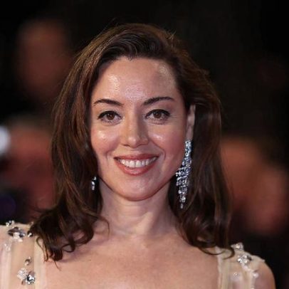 Aubrey Plaza anuncia gravidez aos 41 anos, chama o momento de bela surpresa