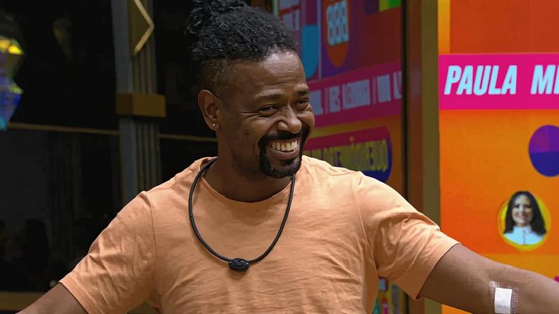 Leandro Boneco volta para a casa do BBB 26 após atendimento médico