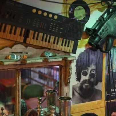 Bar do Julinho, em Pinheiros, atrai artistas e gera longas filas