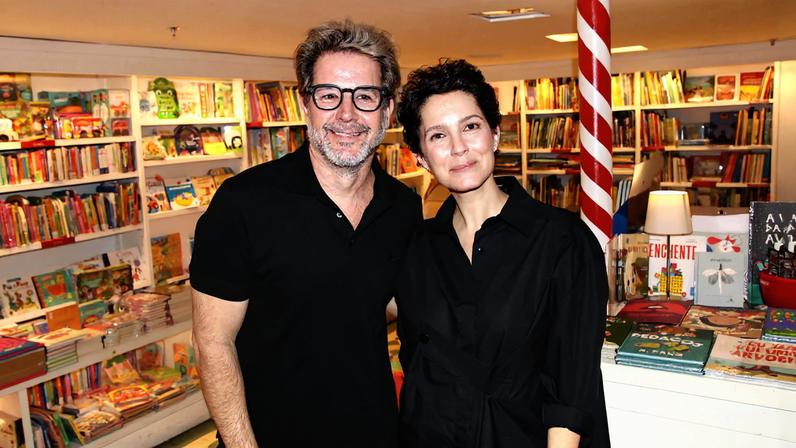 Murilo Benício fez questão de abraçar Cecilia Malan no lançamento 'Eu e Elas: Histórias Maternas'