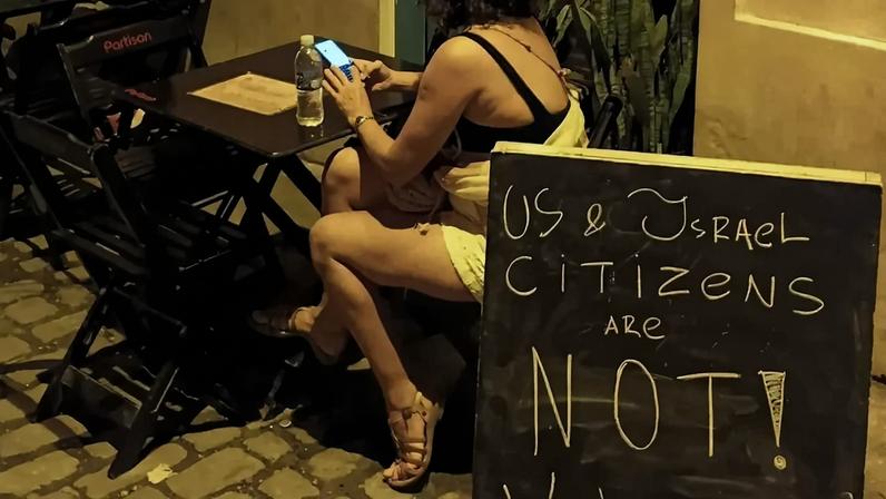 Bar Partisan, na Lapa, área central do Rio de Janeiro, é fechado após expor placa dizendo que americanos e israelenses não eram bem-vindos