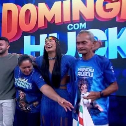 Marciele chora ao reencontrar parentes no Domingão com Huck
