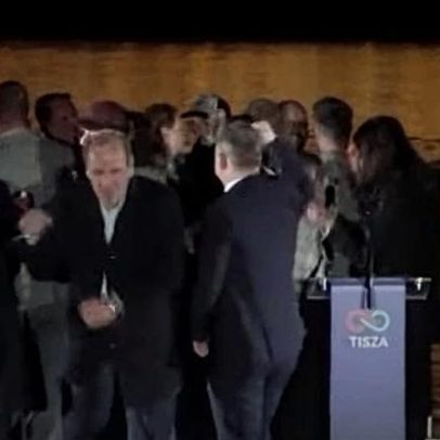 Político húngaro celebra vitória da oposição com dancinha