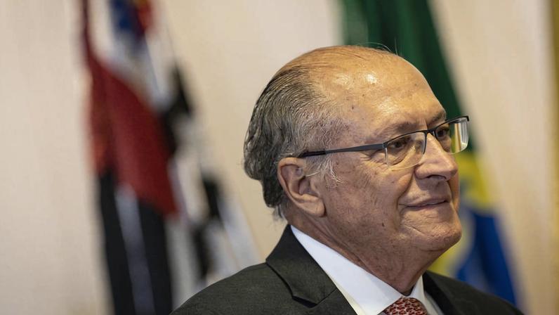 Geraldo Alckmin em cerimônia de assinatura da operação de crédito que viabiliza a contrapartida do Estado de São Paulo na PPP do Túnel Imerso Santos-Guarujá