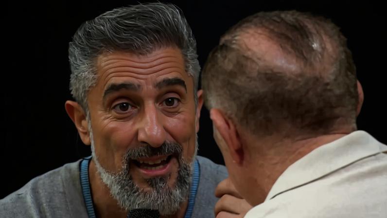 Marcos Mion durante papo com Renato Aragão no Caldeirão
