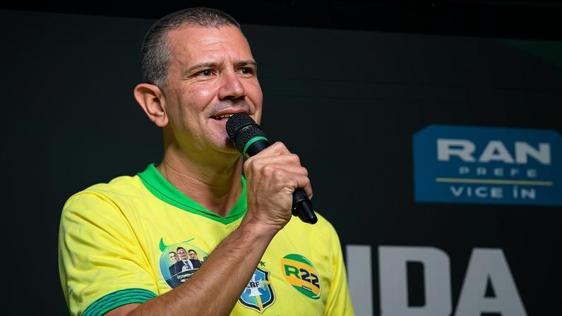 O deputado estadual Douglas Ruas (PL-RJ) durante agenda de campanha do ex-deputado Alexandre Ramagem (PL-RJ) à Prefeitura do Rio de Janeiro