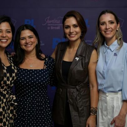 Direita aposta em bancada feminina inspirada em Michelle Bolsonaro
