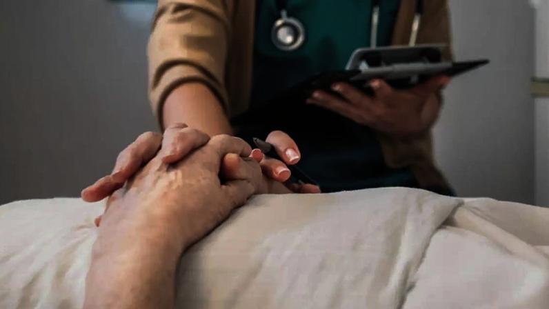 Um projeto de lei sobre ajuda a morrer na Inglaterra e no País de Gales não conseguiu ser aprovado nesta sexta-feira, 24 de abril de 2026.