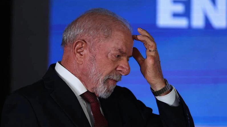 O presidente da República, Luiz Inácio Lula da Silva, durante visita ao Centro de Ensino, Simulação e Inovação do Instituto do Coração da USP
