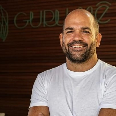 Empresário adota escala 5x2 em restaurantes, contrária a projeto